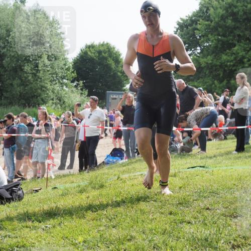 15.06.2025 - 27. Vierlanden-Triathlon KatJ http://msf.ph/oto/7998787 15.06.2025 09:56:12 Schwimmen 268, 277, 285, 312, 315, 349, 357 meine-sportfotos.de