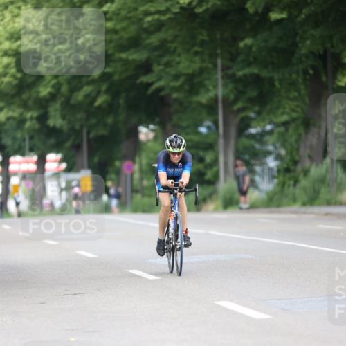 15.06.2025 - 7 Türme Triathlon Yannick Fuchs http://msf.ph/oto/7998792 15.06.2025 12:20:15 Radfahren 248, 397, 583 meine-sportfotos.de