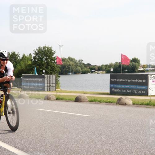 15.06.2025 - 27. Vierlanden-Triathlon H.Heesch http://msf.ph/oto/7998803 15.06.2025 09:56:10 Radfahren 11, 59, 191, 250 meine-sportfotos.de