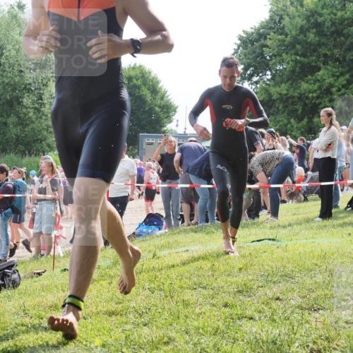 15.06.2025 - 27. Vierlanden-Triathlon KatJ http://msf.ph/oto/7998815 15.06.2025 09:56:13 Schwimmen 268, 277, 285, 314, 315, 349, 357 meine-sportfotos.de
