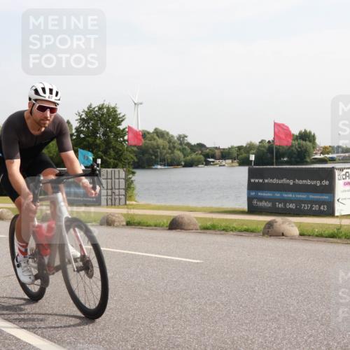 15.06.2025 - 27. Vierlanden-Triathlon H.Heesch http://msf.ph/oto/7998823 15.06.2025 09:56:48 Radfahren 67 meine-sportfotos.de