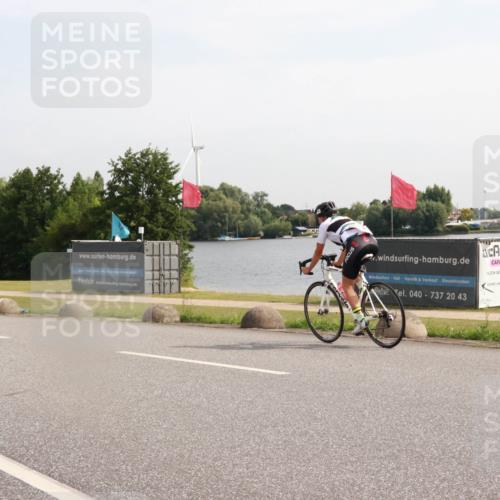 15.06.2025 - 27. Vierlanden-Triathlon H.Heesch http://msf.ph/oto/7998840 15.06.2025 09:57:13 Radfahren 209 meine-sportfotos.de