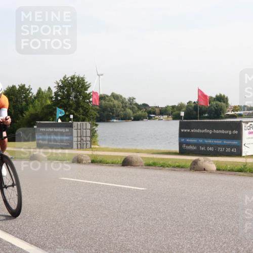 15.06.2025 - 27. Vierlanden-Triathlon H.Heesch http://msf.ph/oto/7998846 15.06.2025 09:57:18 Radfahren 145, 209 meine-sportfotos.de