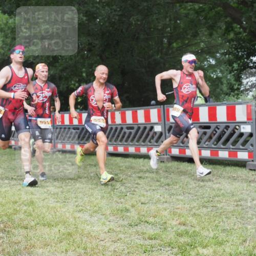 21.06.2025 - 27. Vierlanden-Triathlon KatJ http://msf.ph/oto/7998874 15.06.2025 12:53:13 Ziel 35, 732, 989, 991, 992, 993 meine-sportfotos.de