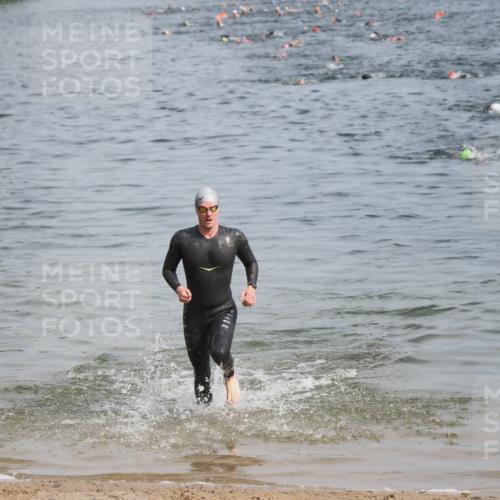 21.06.2025 - 27. Vierlanden-Triathlon MichiJ http://msf.ph/oto/7998879 15.06.2026 10:03:13 Schwimmen 406 meine-sportfotos.de