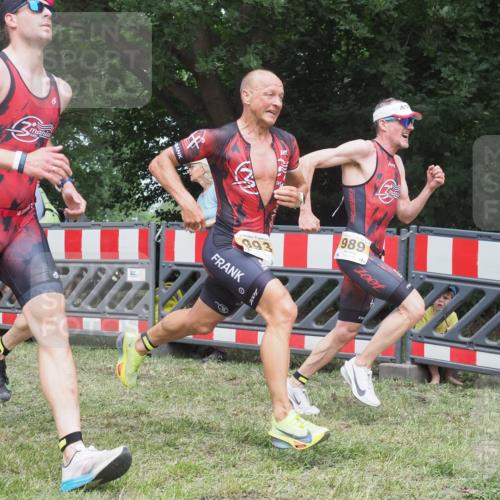 21.06.2025 - 27. Vierlanden-Triathlon KatJ http://msf.ph/oto/7998949 15.06.2025 12:53:14 Ziel 35, 732, 989, 991, 992, 993 meine-sportfotos.de