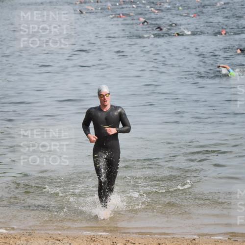 21.06.2025 - 27. Vierlanden-Triathlon MichiJ http://msf.ph/oto/7998953 15.06.2026 10:03:14 Schwimmen 406 meine-sportfotos.de