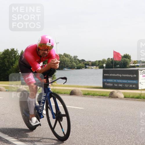 15.06.2025 - 27. Vierlanden-Triathlon H.Heesch http://msf.ph/oto/7999009 15.06.2025 10:07:41 Radfahren 158, 252 meine-sportfotos.de