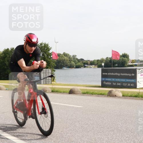 15.06.2025 - 27. Vierlanden-Triathlon H.Heesch http://msf.ph/oto/7999015 15.06.2025 10:09:25 Radfahren 23, 68, 169 meine-sportfotos.de