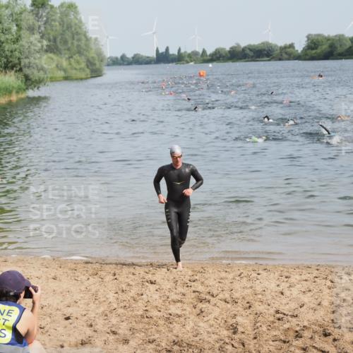 21.06.2025 - 27. Vierlanden-Triathlon MichiJ http://msf.ph/oto/7999020 15.06.2026 10:03:15 Schwimmen 406 meine-sportfotos.de