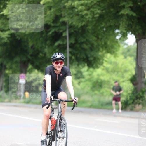 15.06.2025 - 7 Türme Triathlon Yannick Fuchs http://msf.ph/oto/7999021 15.06.2025 12:20:38 Radfahren 511, 537, 567 meine-sportfotos.de