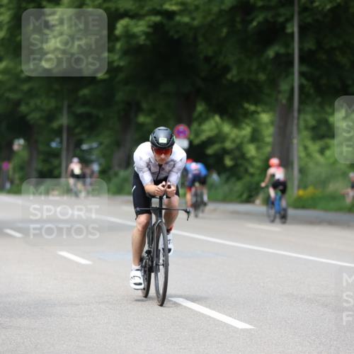 15.06.2025 - 7 Türme Triathlon Yannick Fuchs http://msf.ph/oto/7999051 15.06.2025 13:13:58 Radfahren 263, 787, 922, 1151, 1184 meine-sportfotos.de
