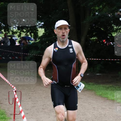 21.06.2025 - 27. Vierlanden-Triathlon Lena Gebhardt http://msf.ph/oto/7999087 15.06.2025 13:59:28 Laufen 11, 3, 50 meine-sportfotos.de