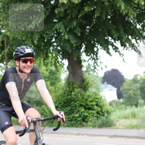 15.06.2025 - 7 Türme Triathlon Yannick Fuchs http://msf.ph/oto/7999094 15.06.2025 12:20:39 Radfahren 511, 537, 567 meine-sportfotos.de