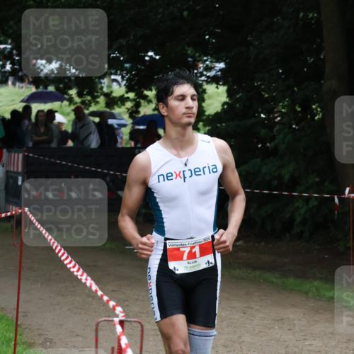 21.06.2025 - 27. Vierlanden-Triathlon Lena Gebhardt http://msf.ph/oto/7999096 15.06.2025 13:59:31 Laufen 2025, 71, 194 meine-sportfotos.de