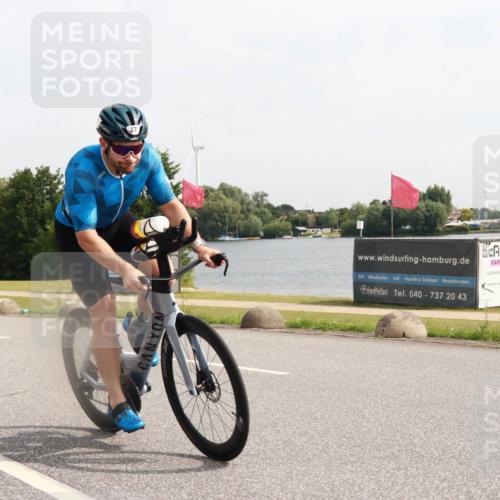 15.06.2025 - 27. Vierlanden-Triathlon H.Heesch http://msf.ph/oto/7999102 15.06.2025 10:15:39 Radfahren 27, 36, 169, 378, 414, 440 meine-sportfotos.de