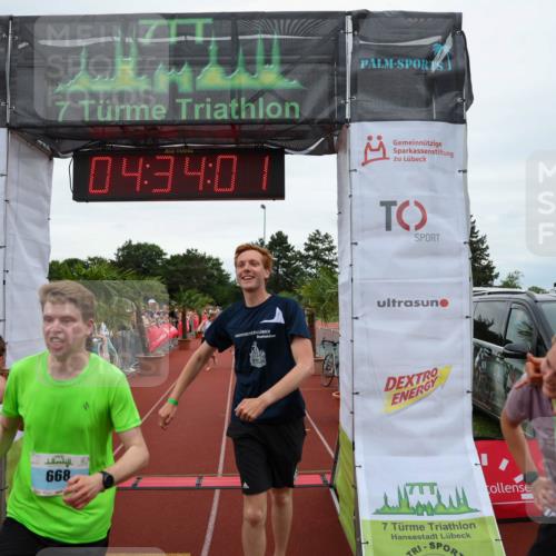 15.06.2025 - 7 Türme Triathlon Michael Strokosch http://msf.ph/oto/7999103 15.06.2025 14:34:01 Ziel 379, 598, 668 meine-sportfotos.de