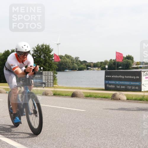 15.06.2025 - 27. Vierlanden-Triathlon H.Heesch http://msf.ph/oto/7999118 15.06.2025 10:16:42 Radfahren 39, 54 meine-sportfotos.de