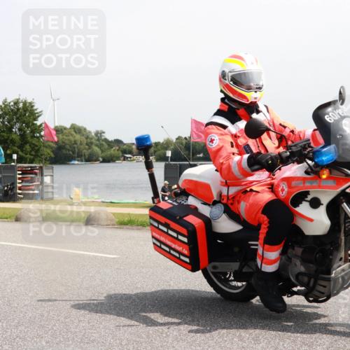 21.06.2025 - 27. Vierlanden-Triathlon H.Heesch http://msf.ph/oto/7999120 15.06.2025 11:38:41 Radfahren 716, 837 meine-sportfotos.de