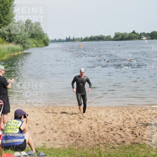 21.06.2025 - 27. Vierlanden-Triathlon MichiJ http://msf.ph/oto/7999122 15.06.2026 10:03:16 Schwimmen 406 meine-sportfotos.de