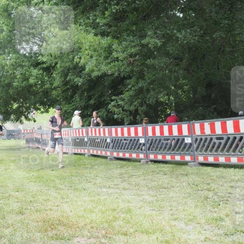 21.06.2025 - 27. Vierlanden-Triathlon KatJ http://msf.ph/oto/7999135 15.06.2025 12:53:21 Ziel 35, 234, 732 meine-sportfotos.de