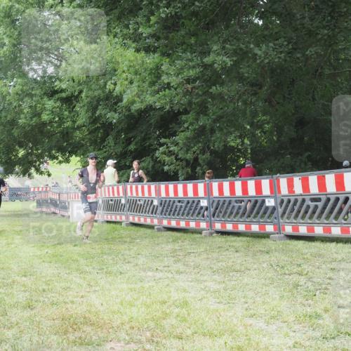 21.06.2025 - 27. Vierlanden-Triathlon KatJ http://msf.ph/oto/7999152 15.06.2025 12:53:22 Ziel 35, 234, 732 meine-sportfotos.de