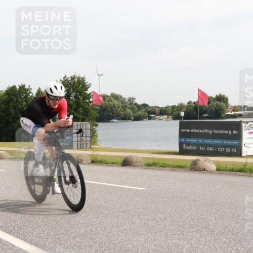 15.06.2025 - 27. Vierlanden-Triathlon H.Heesch http://msf.ph/oto/7999182 15.06.2025 10:20:05 Radfahren 20, 69, 85, 162 meine-sportfotos.de