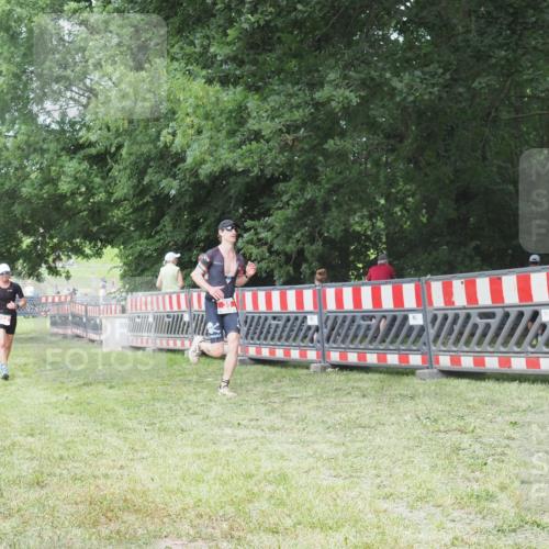 21.06.2025 - 27. Vierlanden-Triathlon KatJ http://msf.ph/oto/7999188 15.06.2025 12:53:22 Ziel 35, 234, 732 meine-sportfotos.de