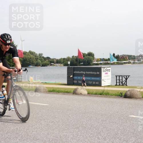 21.06.2025 - 27. Vierlanden-Triathlon H.Heesch http://msf.ph/oto/7999193 15.06.2025 11:38:49 Radfahren 636, 668, 793 meine-sportfotos.de