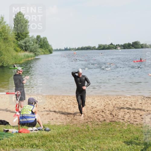 21.06.2025 - 27. Vierlanden-Triathlon MichiJ http://msf.ph/oto/7999217 15.06.2026 10:03:18 Schwimmen 406 meine-sportfotos.de