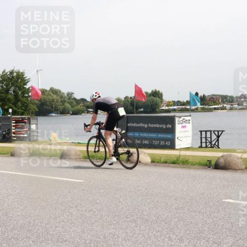 21.06.2025 - 27. Vierlanden-Triathlon H.Heesch http://msf.ph/oto/7999225 15.06.2025 11:38:50 Radfahren 636, 668, 793 meine-sportfotos.de