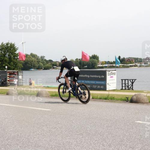 15.06.2025 - 27. Vierlanden-Triathlon H.Heesch http://msf.ph/oto/7999248 15.06.2025 11:38:53 Radfahren 744 meine-sportfotos.de