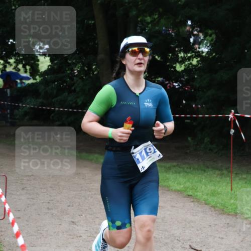 21.06.2025 - 27. Vierlanden-Triathlon Lena Gebhardt http://msf.ph/oto/7999250 15.06.2025 13:59:45 Laufen 119 meine-sportfotos.de