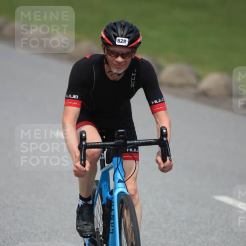 21.06.2025 - 27. Vierlanden-Triathlon H.Heesch http://msf.ph/oto/7999278 15.06.2025 12:30:36 Radfahren 58, 739, 828, 883, 884, 952 meine-sportfotos.de