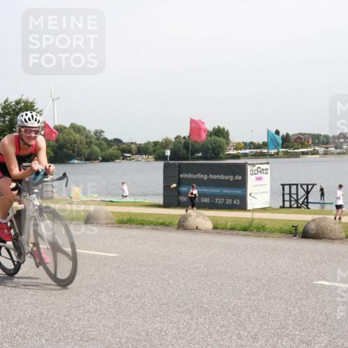 15.06.2025 - 27. Vierlanden-Triathlon H.Heesch http://msf.ph/oto/7999281 15.06.2025 11:39:04 Radfahren 227, 732 meine-sportfotos.de