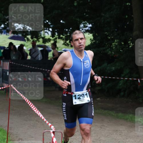 21.06.2025 - 27. Vierlanden-Triathlon Lena Gebhardt http://msf.ph/oto/7999298 15.06.2025 14:00:26 Laufen 1291 meine-sportfotos.de