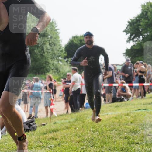 15.06.2025 - 27. Vierlanden-Triathlon KatJ http://msf.ph/oto/7999299 15.06.2025 09:56:25 Schwimmen 260, 314, 315, 323, 438 meine-sportfotos.de