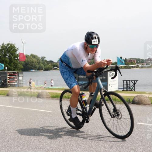 15.06.2025 - 27. Vierlanden-Triathlon H.Heesch http://msf.ph/oto/7999331 15.06.2025 11:39:09 Radfahren 227, 643, 732, 733 meine-sportfotos.de