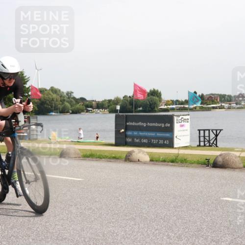 15.06.2025 - 27. Vierlanden-Triathlon H.Heesch http://msf.ph/oto/7999343 15.06.2025 11:39:16 Radfahren 220, 641, 667, 723, 746, 808 meine-sportfotos.de