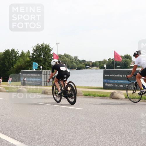 15.06.2025 - 27. Vierlanden-Triathlon H.Heesch http://msf.ph/oto/7999349 15.06.2025 10:23:01 Radfahren 86, 234, 480, 509, 605, 630, 632 meine-sportfotos.de