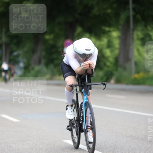 15.06.2025 - 7 Türme Triathlon Yannick Fuchs http://msf.ph/oto/7999366 15.06.2025 12:22:02 Radfahren 215, 248 meine-sportfotos.de