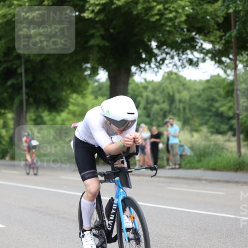15.06.2025 - 7 Türme Triathlon Yannick Fuchs http://msf.ph/oto/7999412 15.06.2025 12:22:03 Radfahren 215, 248 meine-sportfotos.de