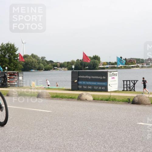 15.06.2025 - 27. Vierlanden-Triathlon H.Heesch http://msf.ph/oto/7999420 15.06.2025 11:39:18 Radfahren 220, 641, 667, 723, 746, 808 meine-sportfotos.de