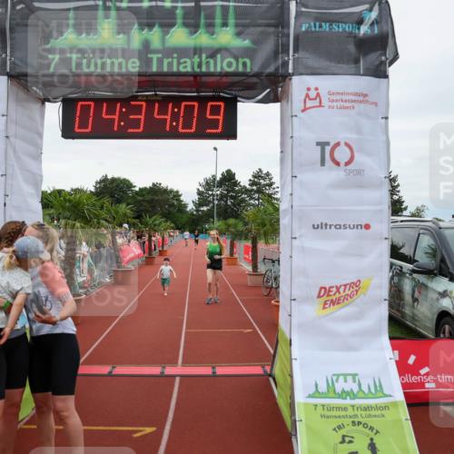 15.06.2025 - 7 Türme Triathlon Michael Strokosch http://msf.ph/oto/7999462 15.06.2025 14:34:09 Ziel  meine-sportfotos.de