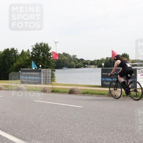 15.06.2025 - 27. Vierlanden-Triathlon H.Heesch http://msf.ph/oto/7999573 15.06.2025 10:23:34 Radfahren 226, 507, 559 meine-sportfotos.de