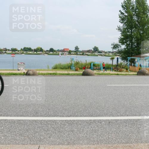 21.06.2025 - 27. Vierlanden-Triathlon H.Heesch http://msf.ph/oto/7999608 15.06.2025 12:32:10 Radfahren 703 meine-sportfotos.de