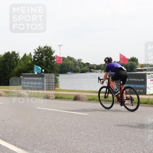 15.06.2025 - 27. Vierlanden-Triathlon H.Heesch http://msf.ph/oto/7999623 15.06.2025 10:23:46 Radfahren 163, 611 meine-sportfotos.de