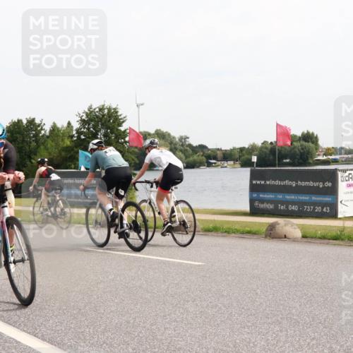 15.06.2025 - 27. Vierlanden-Triathlon H.Heesch http://msf.ph/oto/7999681 15.06.2025 10:25:50 Radfahren 159, 214, 487, 621, 626, 634 meine-sportfotos.de