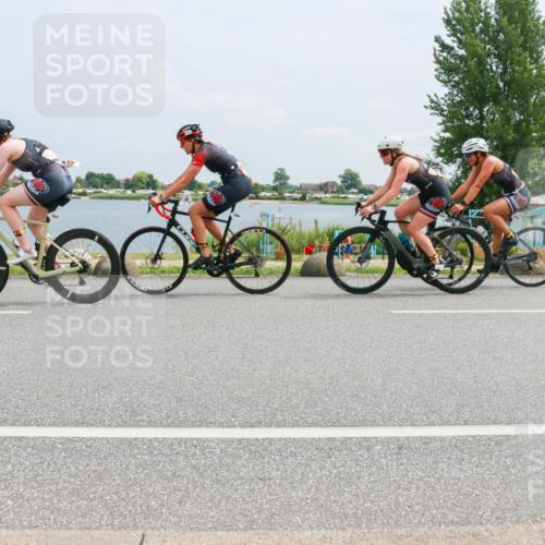 21.06.2025 - 27. Vierlanden-Triathlon H.Heesch http://msf.ph/oto/7999692 15.06.2025 12:32:24 Radfahren 784, 819, 1057, 1058, 1059, 1060 meine-sportfotos.de