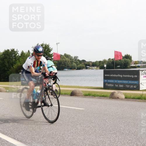 15.06.2025 - 27. Vierlanden-Triathlon H.Heesch http://msf.ph/oto/7999720 15.06.2025 10:26:36 Radfahren 208, 380 meine-sportfotos.de